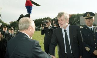 Intervento del Presidente della Repubblica alla cerimonia di inaugurazione dell'Anno Accademico 1999-2000 dell'Accademia Aeronautica di Pozzuoli