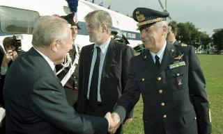 Intervento del Presidente della Repubblica alla cerimonia di inaugurazione dell'Anno Accademico 1999-2000 dell'Accademia Aeronautica di Pozzuoli