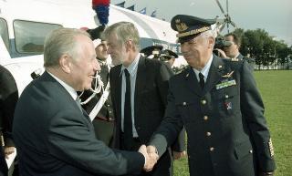 Intervento del Presidente della Repubblica alla cerimonia di inaugurazione dell'Anno Accademico 1999-2000 dell'Accademia Aeronautica di Pozzuoli