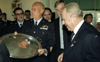 Intervento del Presidente della Repubblica alla cerimonia di inaugurazione dell'Anno Accademico 1999-2000 dell'Accademia Aeronautica di Pozzuoli