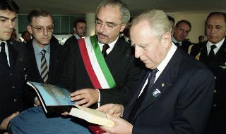 Intervento del Presidente della Repubblica alla cerimonia di inaugurazione dell'Anno Accademico 1999-2000 dell'Accademia Aeronautica di Pozzuoli