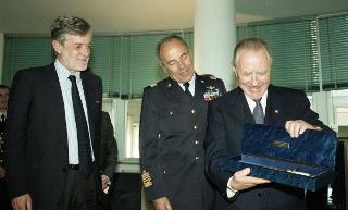 Intervento del Presidente della Repubblica alla cerimonia di inaugurazione dell'Anno Accademico 1999-2000 dell'Accademia Aeronautica di Pozzuoli