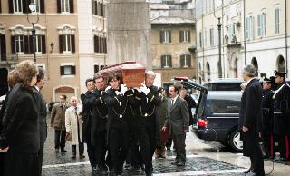 Omaggio alla Salma dell'On. Nilde Iotti, presso la camera ardente, Palazzo Montecitorio