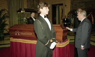 Omaggio alla Salma dell'On. Nilde Iotti, presso la camera ardente, Palazzo Montecitorio