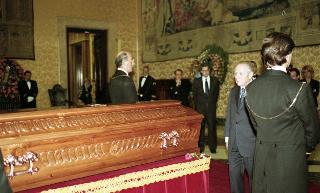 Omaggio alla Salma dell'On. Nilde Iotti, presso la camera ardente, Palazzo Montecitorio