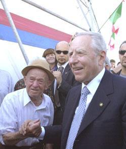 Il Presidente della Repubblica Carlo Azeglio Ciampi durante la visita a Colfiorito