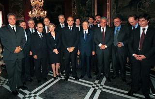 Il Presidente Ciampi con i Presidenti delle Regioni al termine dell'incontro al Quirinale