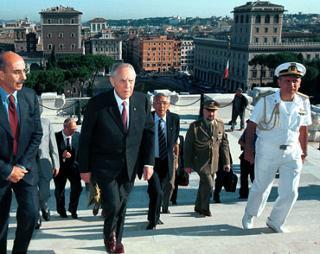 Il Presidente Ciampi durante il sopralluogo al Complesso Monumentale del Vittoriano, recentemente restaurato