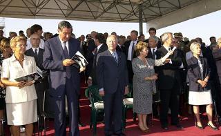 Il Presidente Ciampi con la Signora Franca Pilla, i Presidenti del Senato e Camera Mancino e Violante con le Signore, alla Giornata Mondiale della Gioventù di Tor Vergata