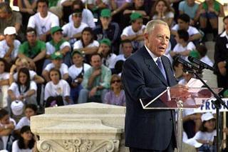 Il Presidente Ciampi durante l'indirizzo di saluto agli studenti in occasione dell'apertura dell'anno scolastico 2000/2001