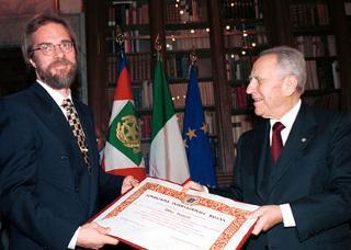Il Presidente Ciampi consegna il &quot;Premio Balzan 2000&quot; per le scienze ecologiche al Prof. Ilkka Hanski