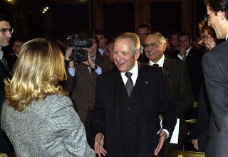 Il Presidente Ciampi saluta gli Uditori Giudiziari al termine dell'incontro