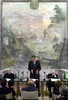 Il Presidente Ciampi assiste, nella sala Zuccari di Palazzo Giustiniani, all'intervento del Presidente del Senato Nicola Mancino, durante la cerimonia di commemorazione del Sen. Amintore Fanfani