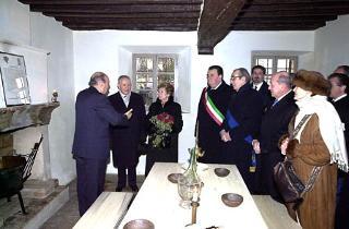 Il Presidente Ciampi con la Signora Franca visita la casa natale di Giuseppe Verdi