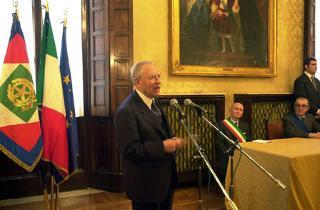 Il Presidente Ciampi risponde al saluto del Sindaco di Parma Dott. Elvio Ubaldi e al Presidente della Provincia Dott. Andrea Borri
