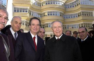Il Presidente Ciampi con a fianco l'Architetto Paolo Portoghesi davanti al Nuovo Teatro Politeama