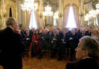 Il Presidente Ciampi durante l'incontro con il Consiglio Direttivo ed alcuni soci dell'Associazione dei Giornalisti Europei