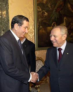 Il Presidente Ciampi riceve nel suo studio il Presidente del Senato Nicola Mancino