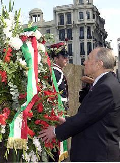 Il Presidente Ciampi rende omaggio al Monumento del Generale Josè Artigas
