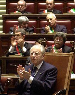 Il Presidente Ciampi durante la celebrazione del primo centenario della costituzione dell'Associazione Nazionale dei Comuni d'Italia