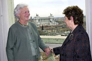 Visita di cortesia della Signora Barbara Bush, madre del Presidente degli Stati Uniti d'America, e moglie dell'ex Presidente George, ricevuta dalla Signora Franca Pilla Ciampi al Quirinale