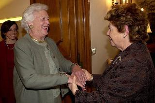 Visita di cortesia della Signora Barbara Bush, madre del Presidente degli Stati Uniti d'America, e moglie dell'ex Presidente George, ricevuta dalla Signora Franca Pilla Ciampi al Quirinale