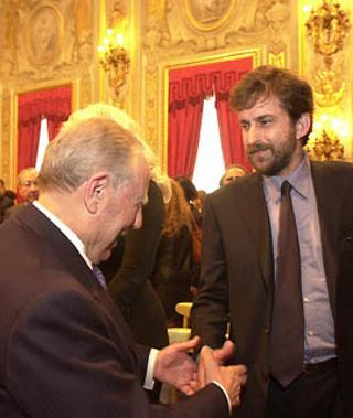 Il Presidente Ciampi con Nanni Moretti durante la cerimonia di presentazione delle candidature ai "Premi David di Donatello"
