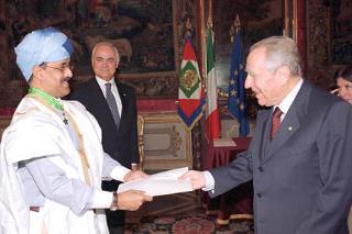 Il Presidente Ciampi con il nuovo Ambasciatore della Repubblica Islamica di Mauritania Hamoud Ould Ely