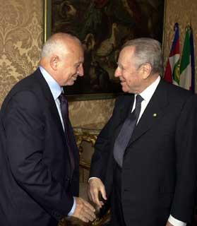 Il Presidente Ciampi accoglie, nel suo studio al Quirinale, Giancarlo Pagliarini, Presidente del Gruppo Parlamentare Lega Nord Padania della Camera dei deputati