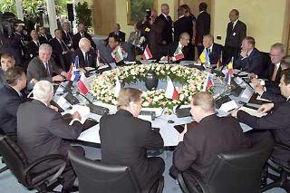 Il Presidente Ciampi presiede l'incontro dei Capi di Stato dell'Europa Centrale