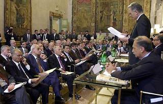 Un momento della presentazione della relazione annuale dell'Autorità per l'energia elettrica e il gas in presenza del Presidente della Repubblica Carlo Azeglio Ciampi e delle Alte Cariche dello Stato