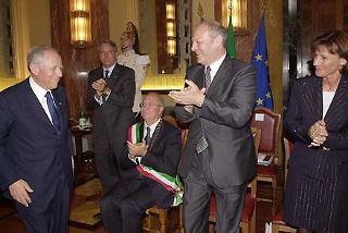 Il Presidente Ciampi al termine del suo intervento a Palazzo Ducale