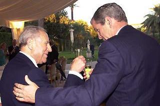 Brindisi tra il Presidente Ciampi e il Presidente degli Stati Uniti d'America Bush