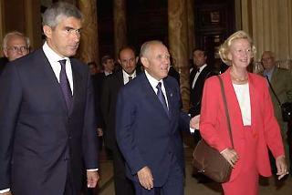 Il Presidente Ciampi con il Presidente del Parlamento Europeo Nicole Fontaine ed il Presidente della Camera dei deputati Pierferdinando Casini a Palazzo Montecitorio