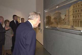Il Presidente Ciampi con la moglie Francai in visita alla Mostra &quot;Il Rinascimento in Italia&quot; alle Scuderie Papali del Quirinale