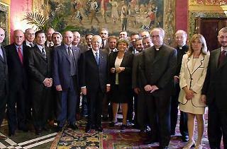 Il Presidente Ciampi con alcuni rappresentanti della Redazione del Periodico &quot; Famiglia Cristiana &quot;