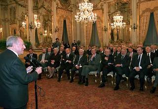 Il Presidente Ciampi rivolge il suo indirizzo di saluto ai componenti la Conferenza dei Rettori delle Università Italiane, in occasione dell'inizio dell'Anno Accademico 2001-2002
