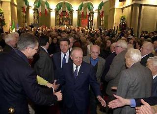 Il Presidente Ciampi lascia la Casa Madre del Mutilato, al termine della sua partecipazione alla &quot;Giornata della Memoria&quot;