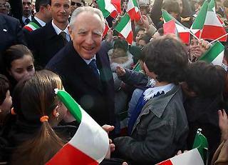 Il Presidente Ciampi al suo arrivo a Viterbo, per la visita alla città
