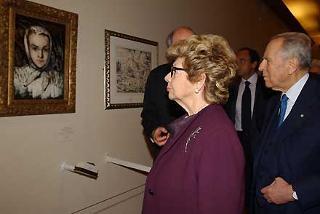 Il Presidente Ciampi e la moglie Franca davanti ad un quadro di Cèzanne che raffigura la sorella Marie