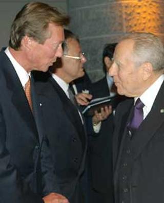 Il Presidente Ciampi a colloquio con il Gran Duca Enrico di Lussemburgo durante la cerimonia della 52° edizione del Premio "Carlo Magno"