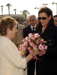 La signora Franca Pilla Ciampi, al suo arrivo al Palazzo Reale, viene accolta da S.A.R. la Principessa Lalla Hasna, sorella del Re del Marocco Mohammed VI