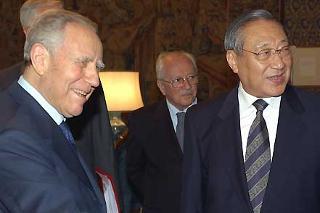 Il Presidente Ciampi con Li Lanquing, Vice Primo Ministro della Repubblica Popolare Cinese, al Quirinale