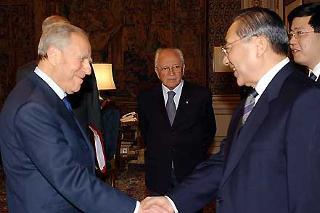 Il Presidente Ciampi accoglie, nel suo studio al Quirinale, Li Lanquing, Vice Primo Ministro della Repubblica Popolare Cinese