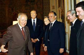 Il Presidente Ciampi riceve nel suo studio le delegazioni di Fincantieri e Finmeccanica