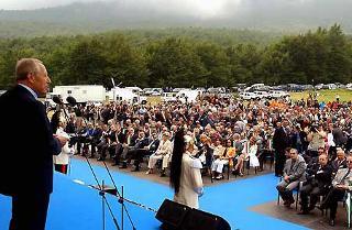 Il Presidente Ciampi durante il suo intervento in occasione della celebrazione dell'Anno Internazionale della Montagna