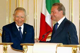 Il Presidente Ciampi con Rudolf Schuster, Presidente della Repubblica Slovacca, al termine delle dichiarazioni alla stampa subito dopo i colloqui