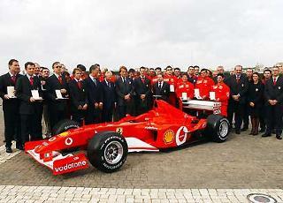 Il Presidente Ciampi con il &quot;Team Ferrari&quot;