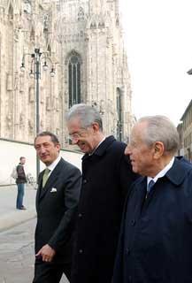 Il Presidente Ciampi con il Presidente della Bocconi Mario Monti in occasione della cerimonia di inaugurazione dell'Anno Accademico 2002-2003