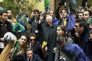 Il Presidente Ciampi con gli studenti dell'Università degli Studi di Siena
